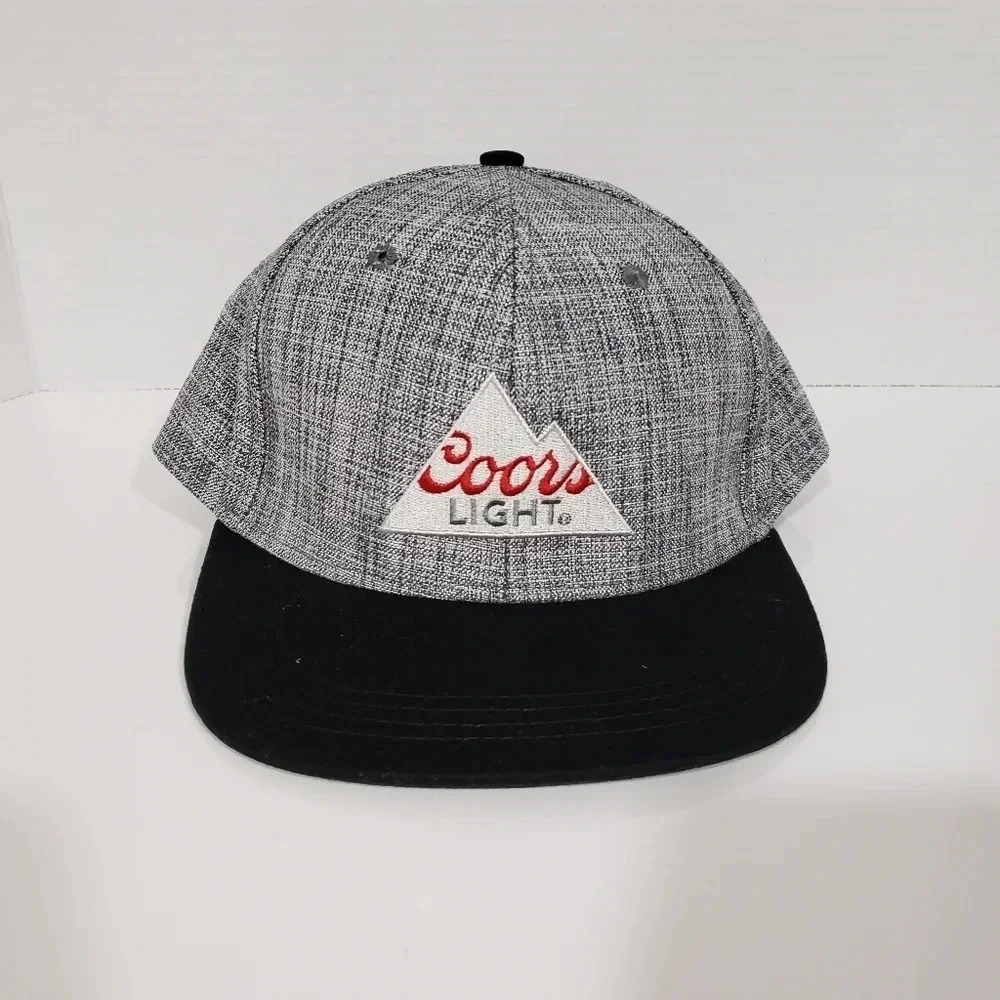 Coors Light Beer Flat Bill  Mens Gray/Black Snapback Hat.